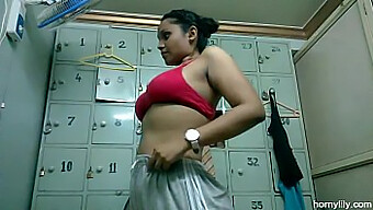 Naked gym session with a horny Indian babe