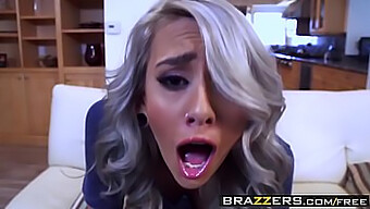 Scena hardcore cu picioarele și temele de muncă a lui Janice Griffith pe Brazzers